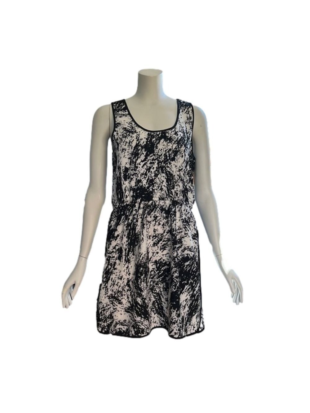 Olive and Oak Black and White Sleeveless Dress Medium